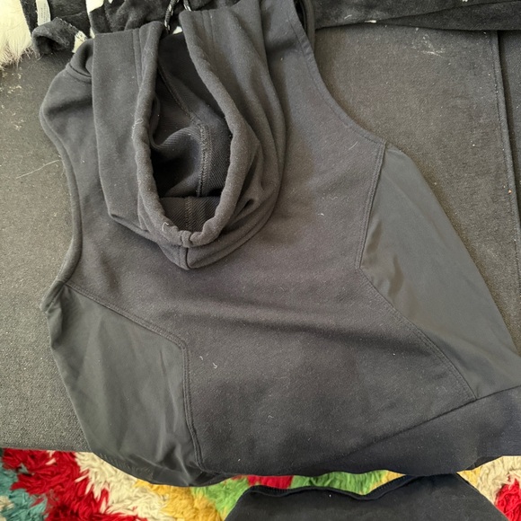 Abercrombie & Fitch Black Zip-Up Hoodie - Picture 4 of 4